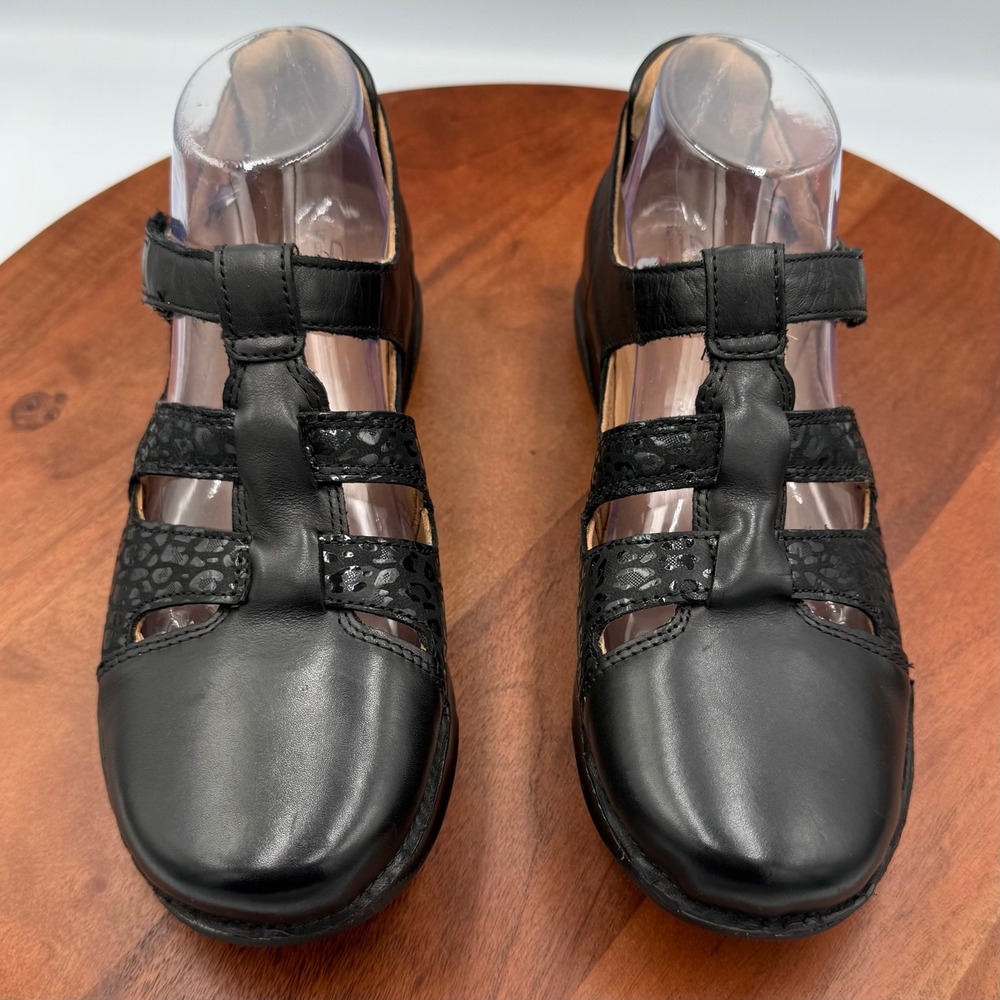 Clarks Appley Strap Black Leather T Strap Sandals Nubuck Animal Print Womens 9